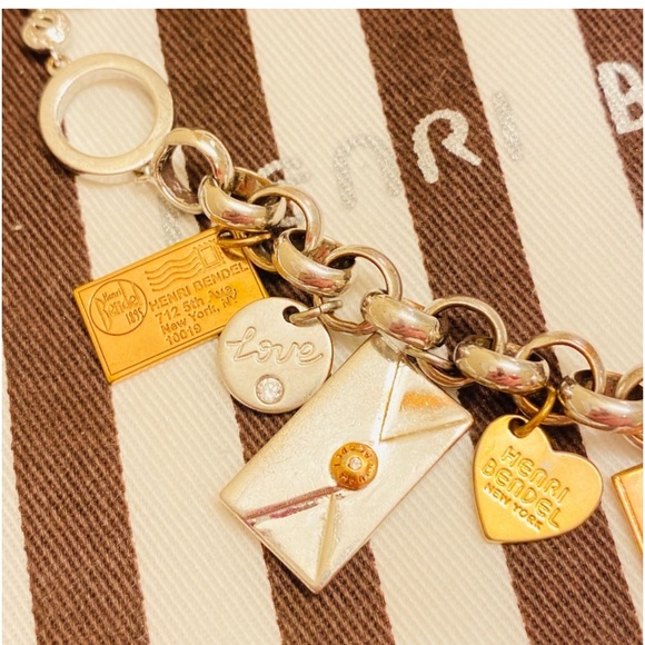 Henri Bendel Love Letters Charm Bracelet - Picture 15 of 16